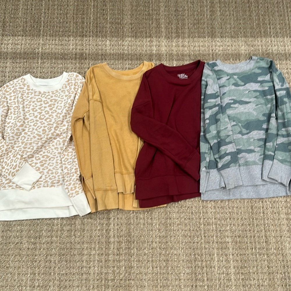 Lot of 4 Time and Tru Sweatshirts MEDIUM